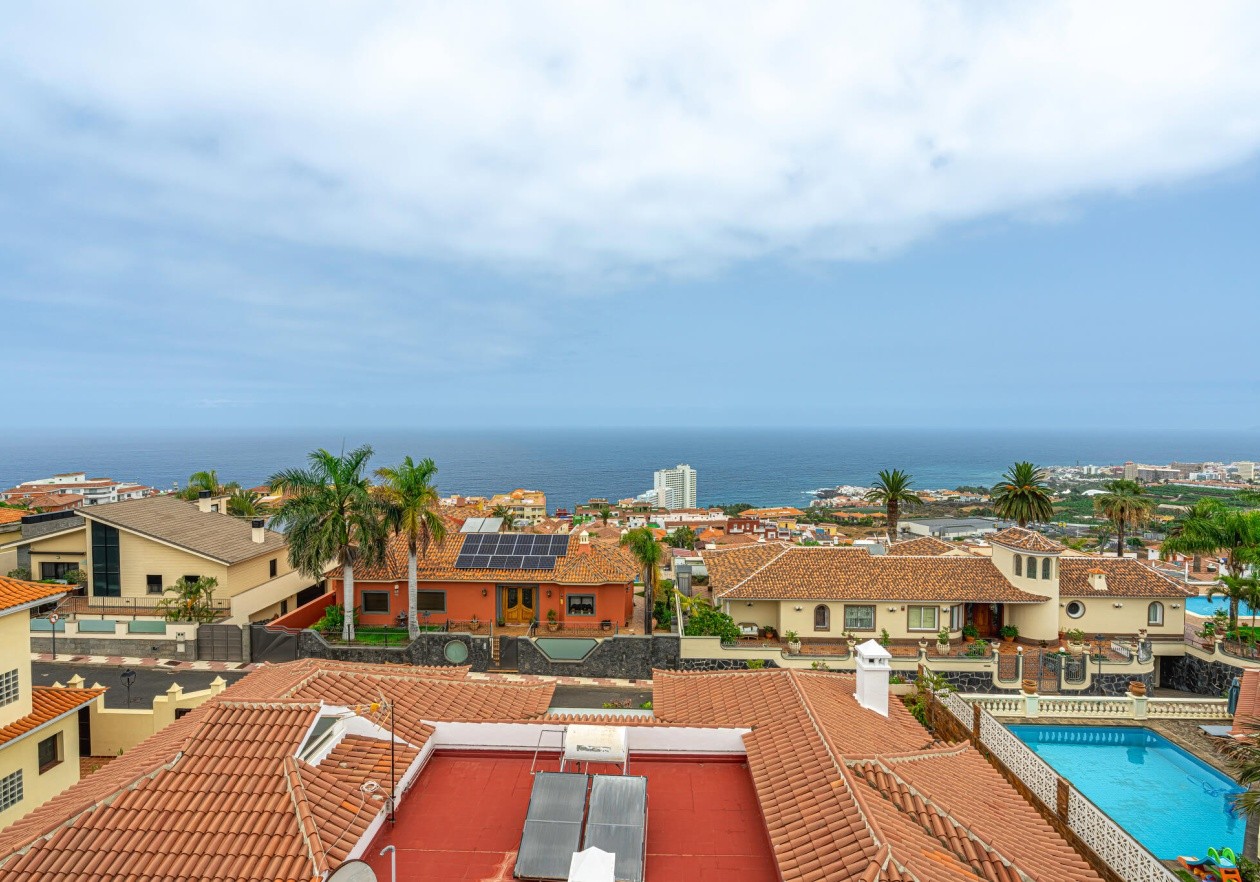 VILLA DE LUJO CON VISTAS AL MAR 
