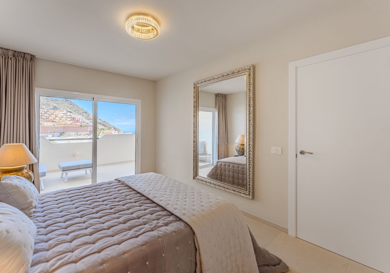Ático con piscina privada en Roque del Conde 