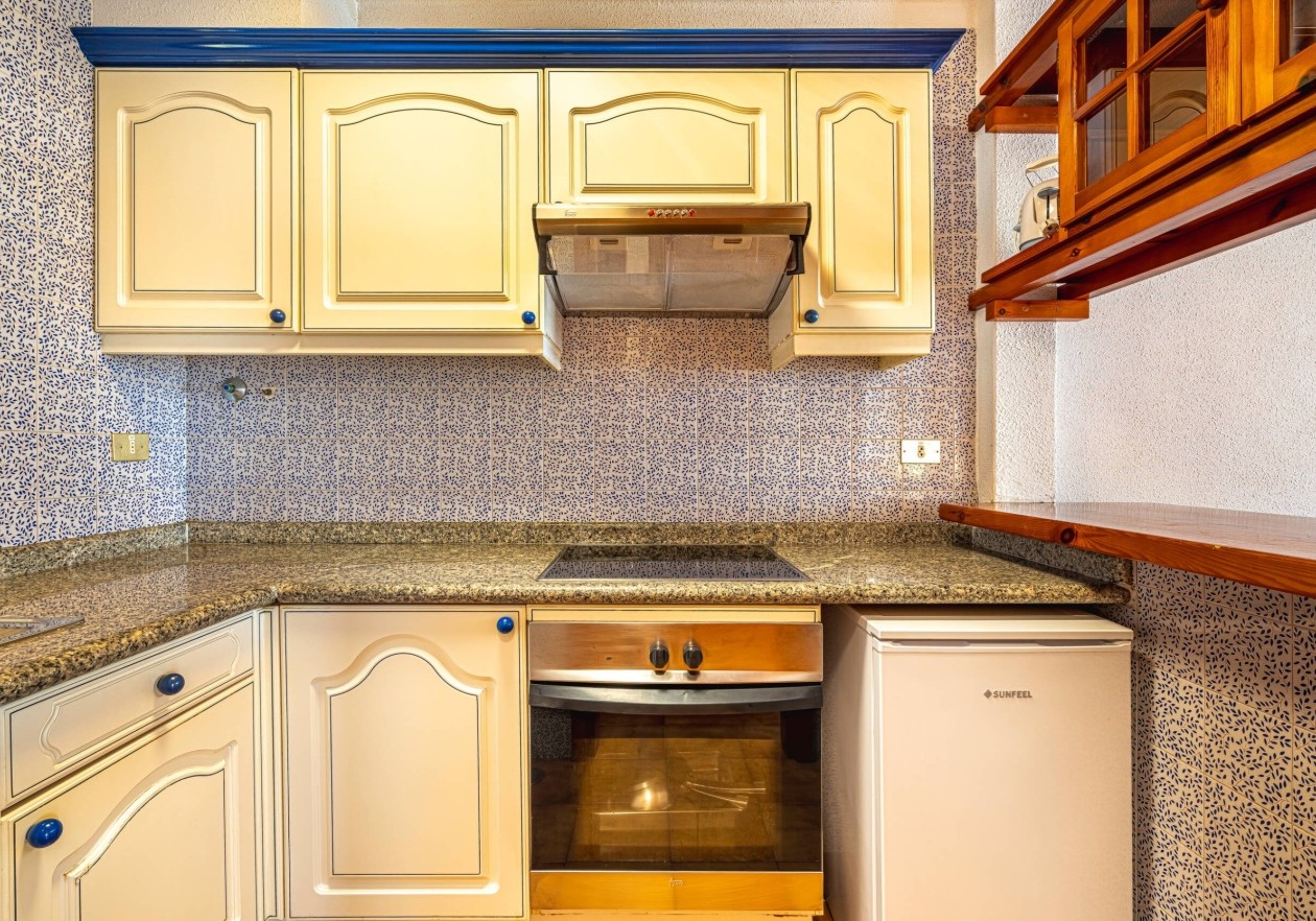 Encantador apartamento en esquina con amplia terraza en Parque Santiago 3