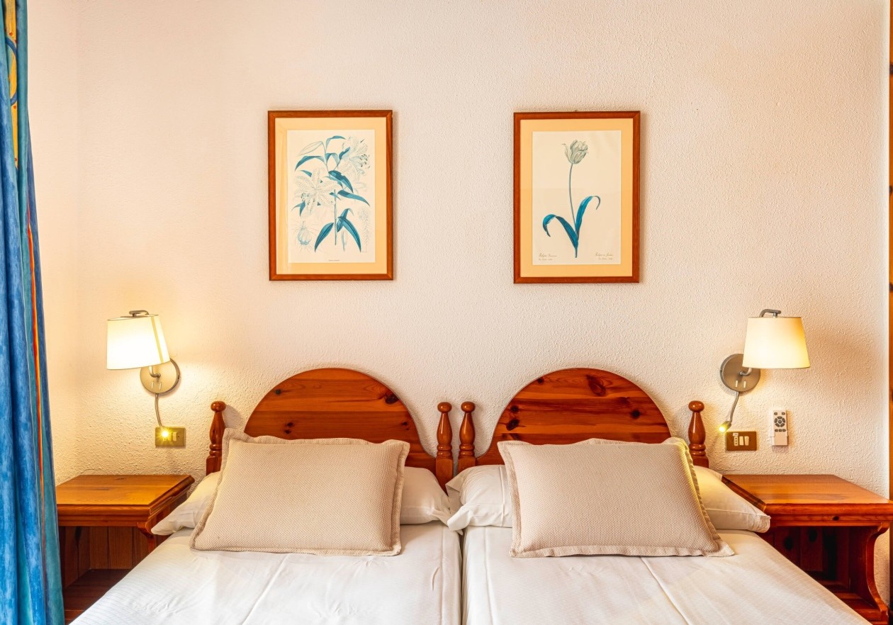 Encantador apartamento en esquina con amplia terraza en Parque Santiago 3
