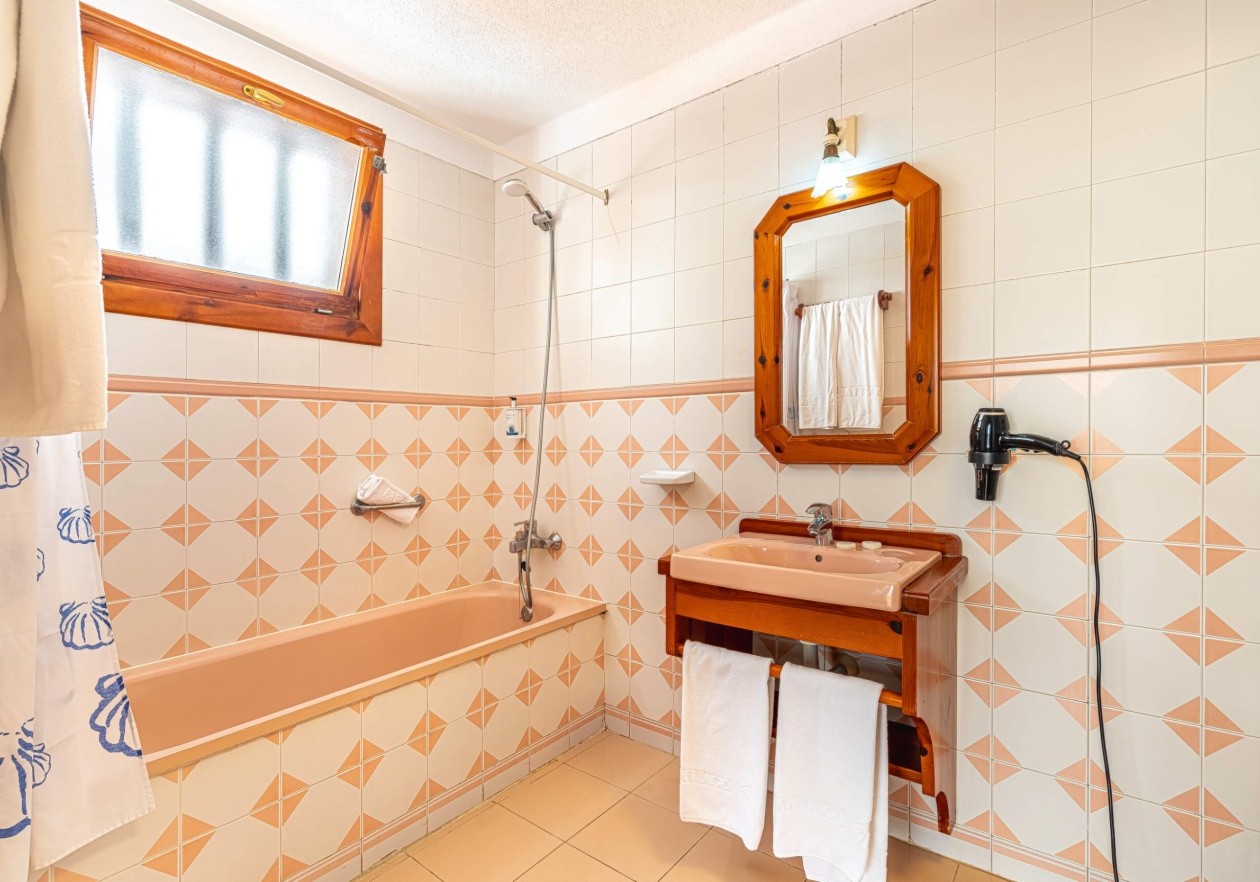 Encantador apartamento en esquina con amplia terraza en Parque Santiago 3
