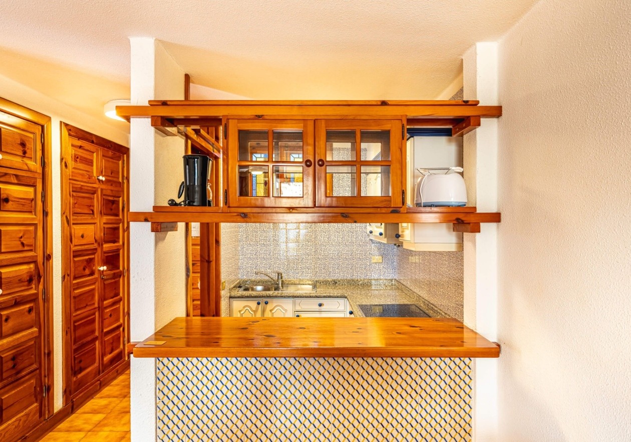 Encantador apartamento en esquina con amplia terraza en Parque Santiago 3