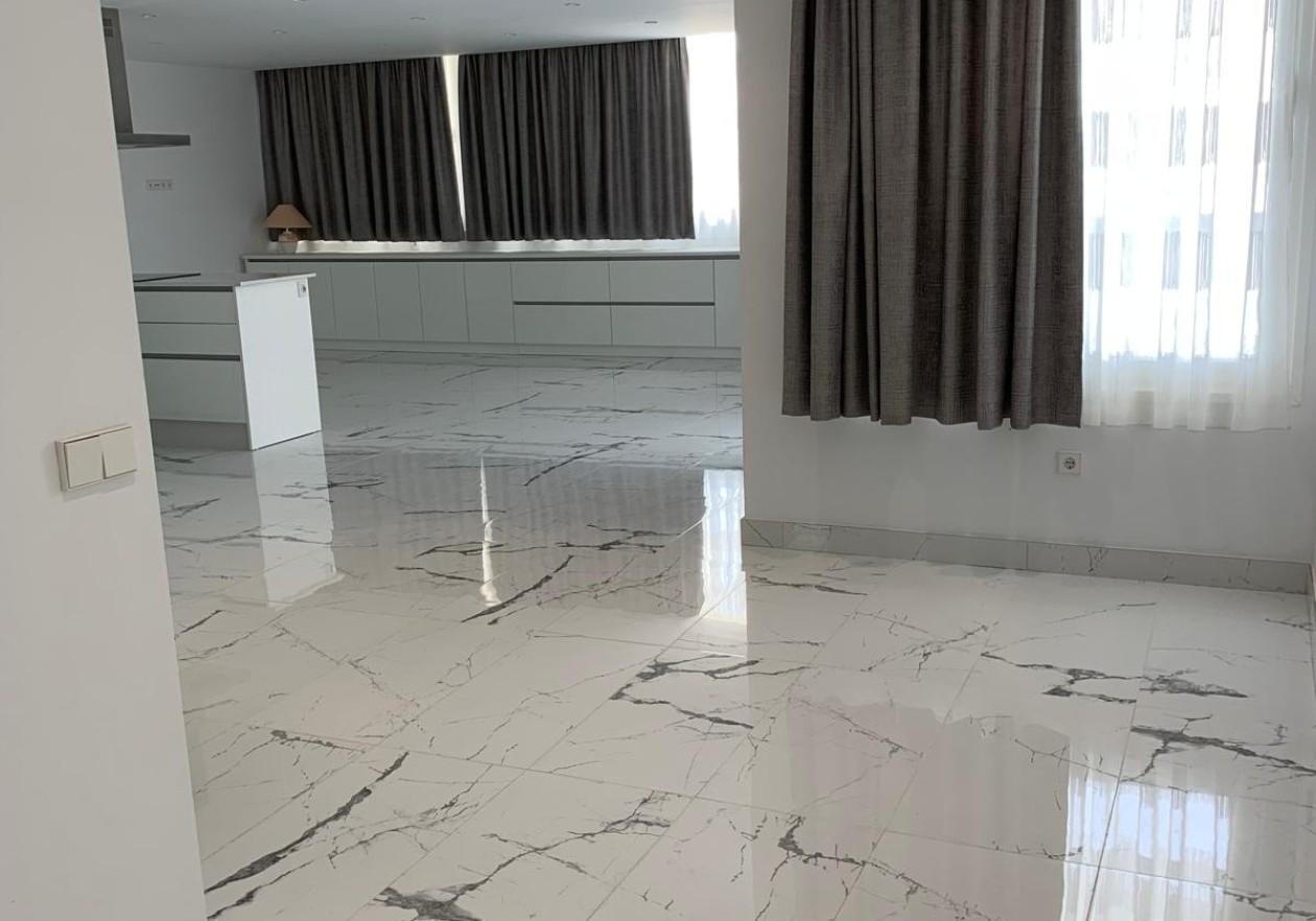 Moderno apartamento de lujo a pocos pasos Playa Las Vistas