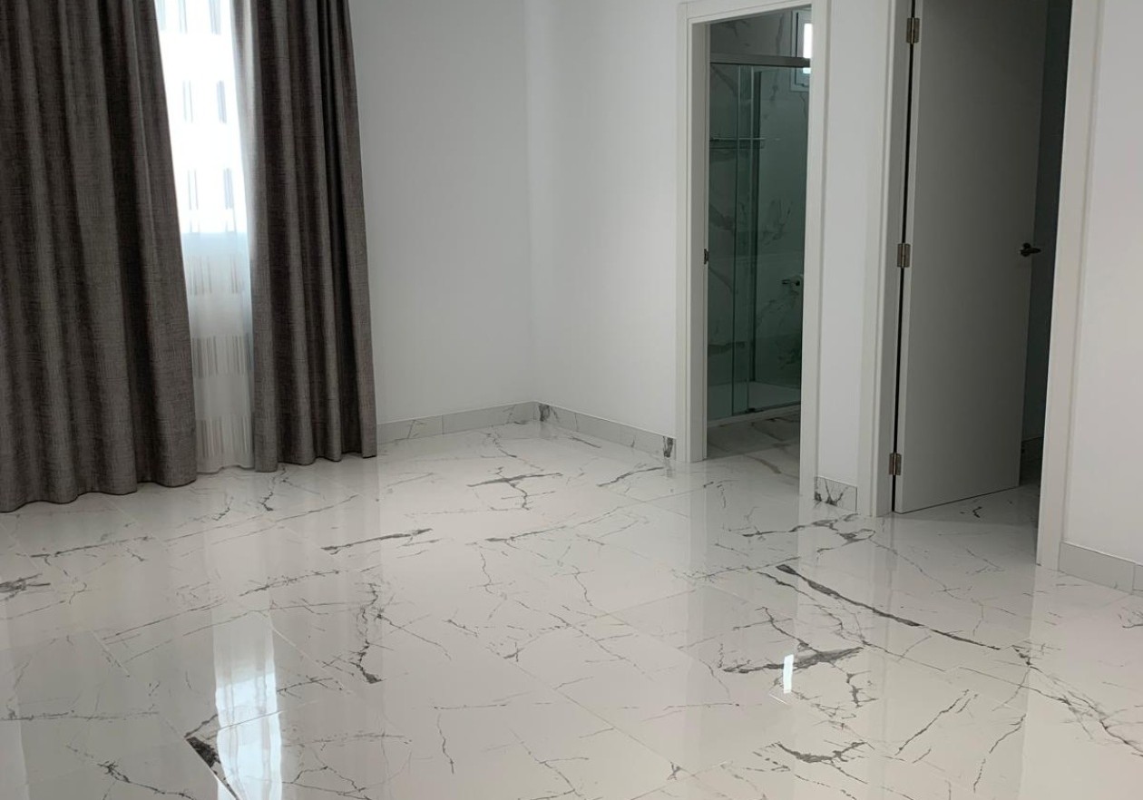 Moderno apartamento de lujo a pocos pasos Playa Las Vistas