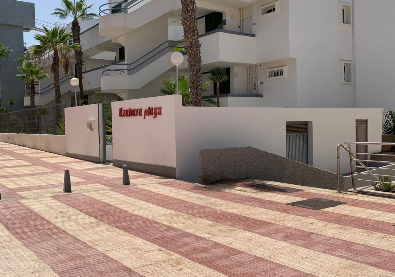 Moderno apartamento de lujo a pocos pasos Playa Las Vistas