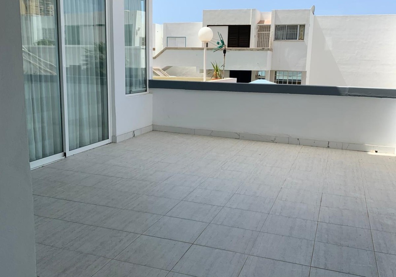 Moderno apartamento de lujo a pocos pasos Playa Las Vistas