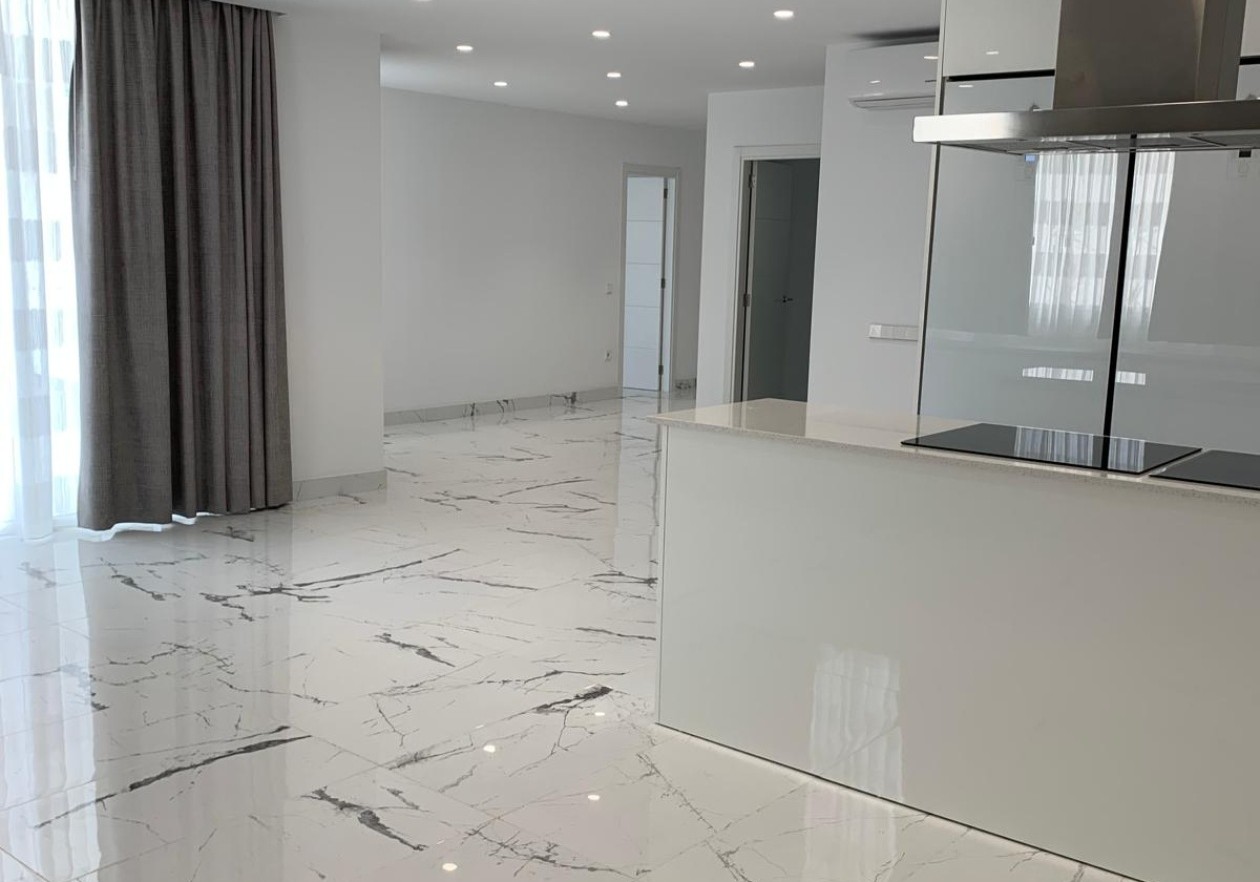 Moderno apartamento de lujo a pocos pasos Playa Las Vistas