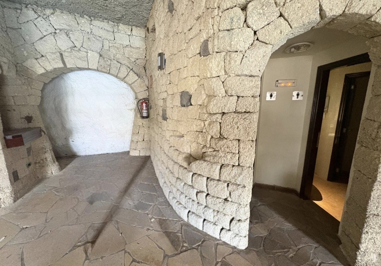 Commercial premises for sale in tourist complex - San Miguel de Abona