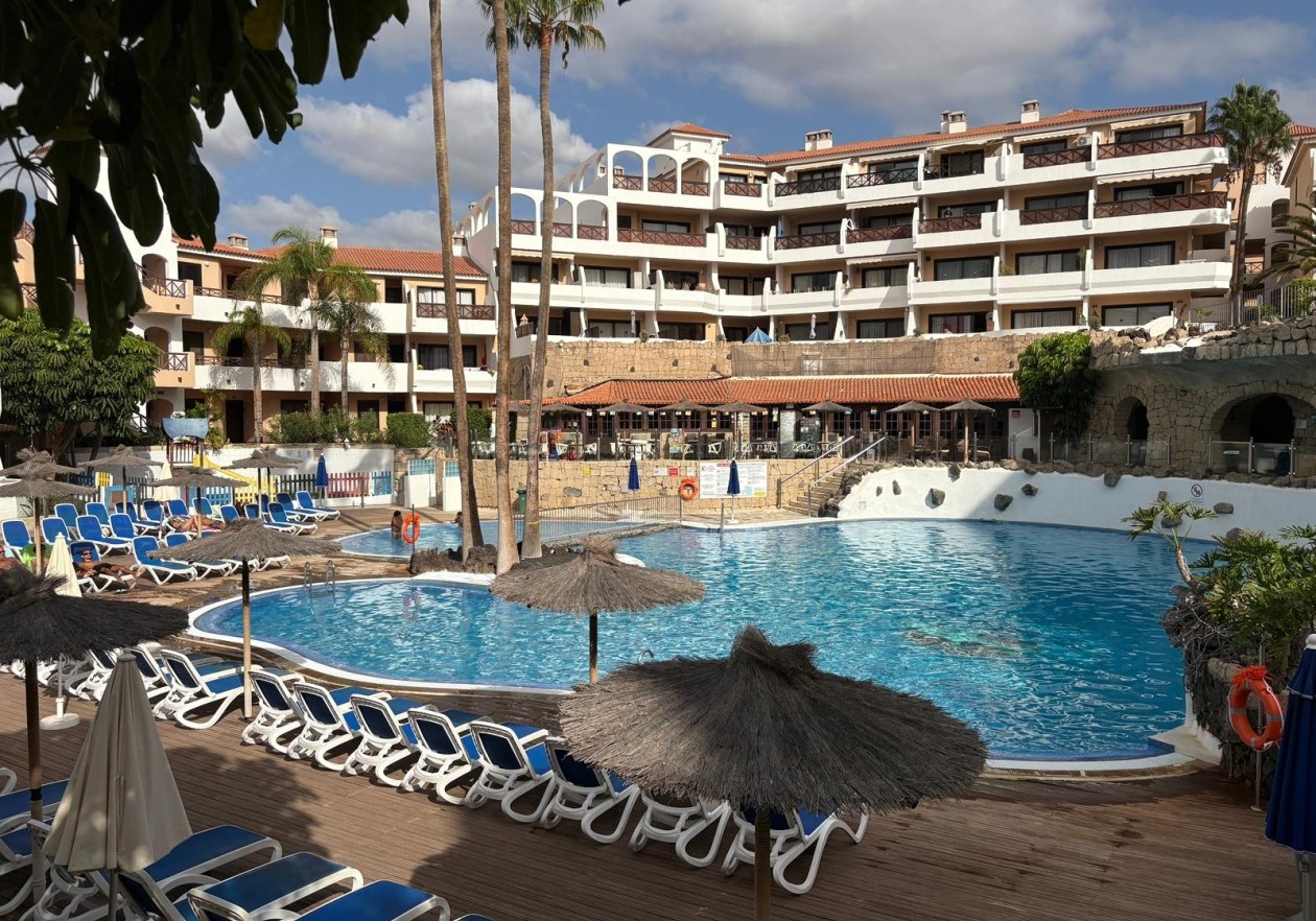 Commercial premises for sale in tourist complex - San Miguel de Abona
