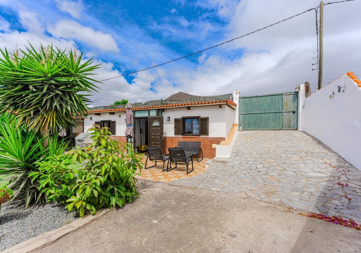 Casa independiente con piscina - San Isidro, Granadilla de Abona