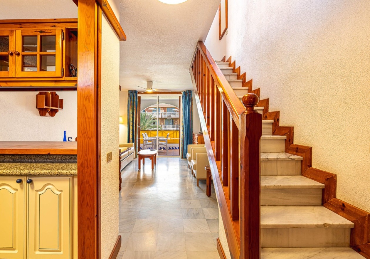 Dúplex de 1 dormitorio en Parque Santiago 3 – Vistas laterales al mar y montaña