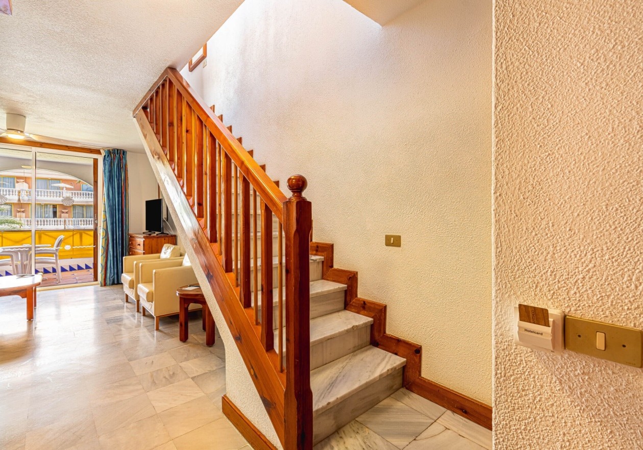 Dúplex de 1 dormitorio en Parque Santiago 3 – Vistas laterales al mar y montaña