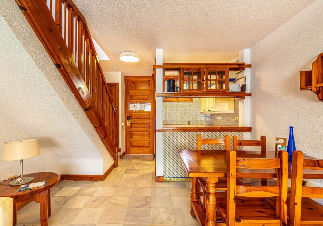 Dúplex de 1 dormitorio en Parque Santiago 3 – Vistas laterales al mar y montaña