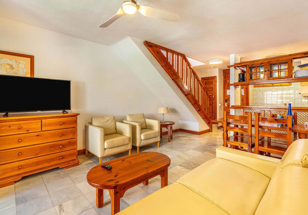 Dúplex de 1 dormitorio en Parque Santiago 3 – Vistas laterales al mar y montaña