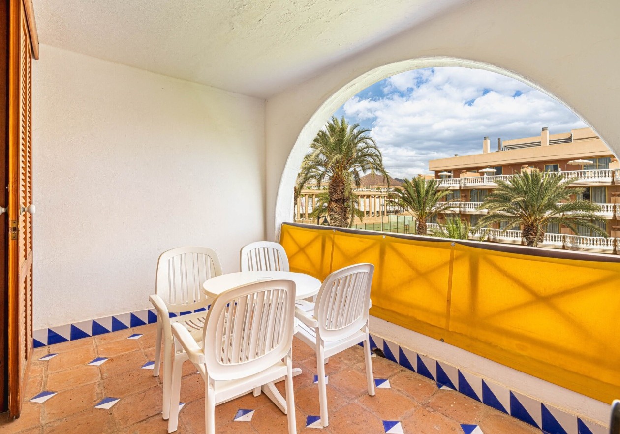 Dúplex de 1 dormitorio en Parque Santiago 3 – Vistas laterales al mar y montaña