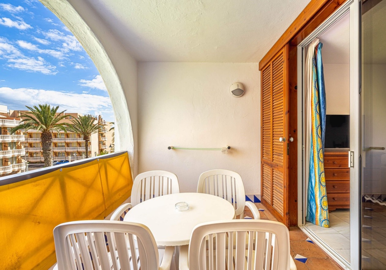 Dúplex de 1 dormitorio en Parque Santiago 3 – Vistas laterales al mar y montaña