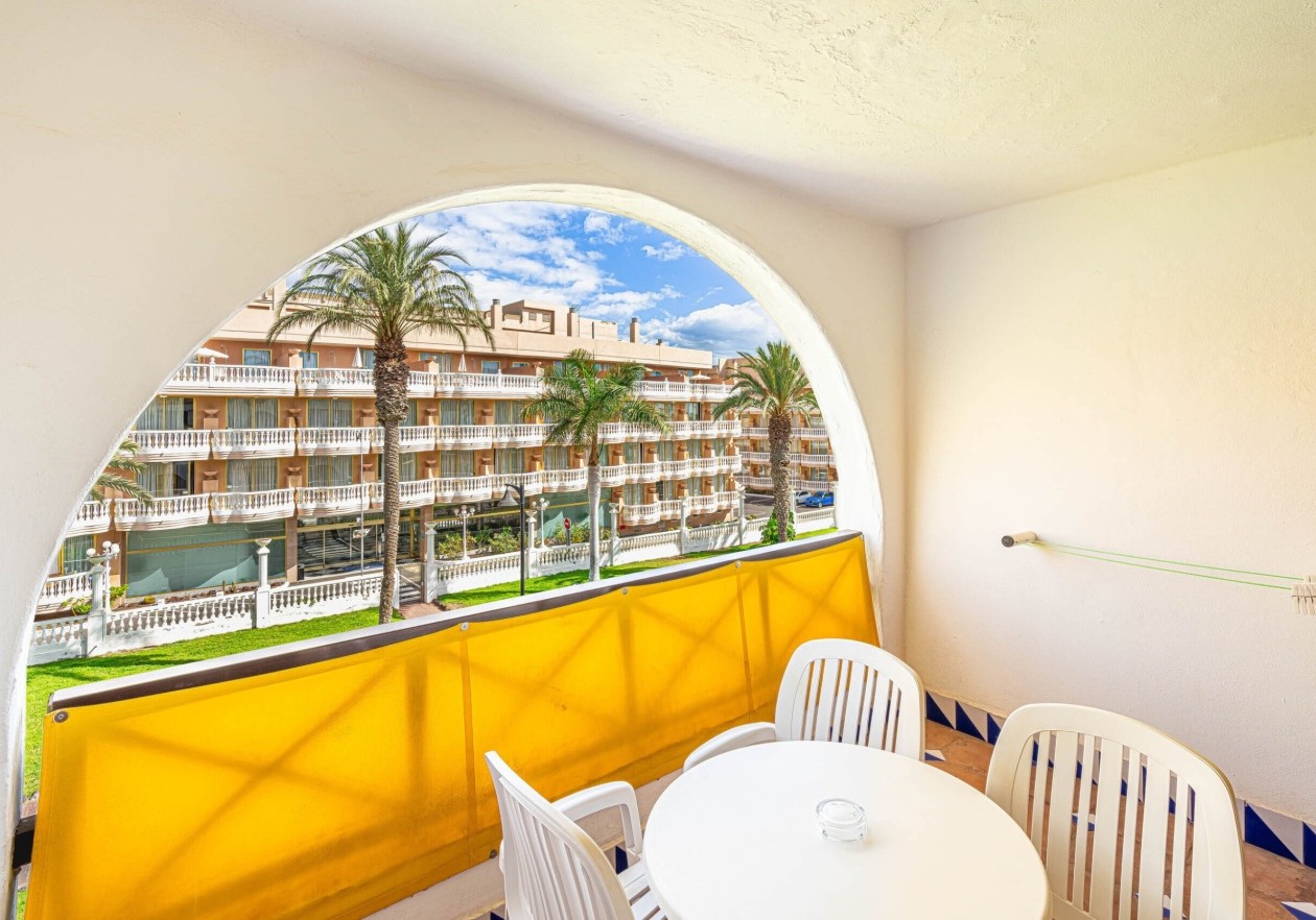 Dúplex de 1 dormitorio en Parque Santiago 3 – Vistas laterales al mar y montaña