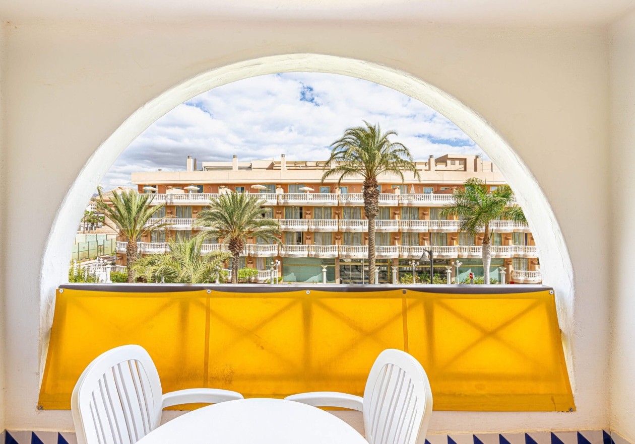 Dúplex de 1 dormitorio en Parque Santiago 3 – Vistas laterales al mar y montaña
