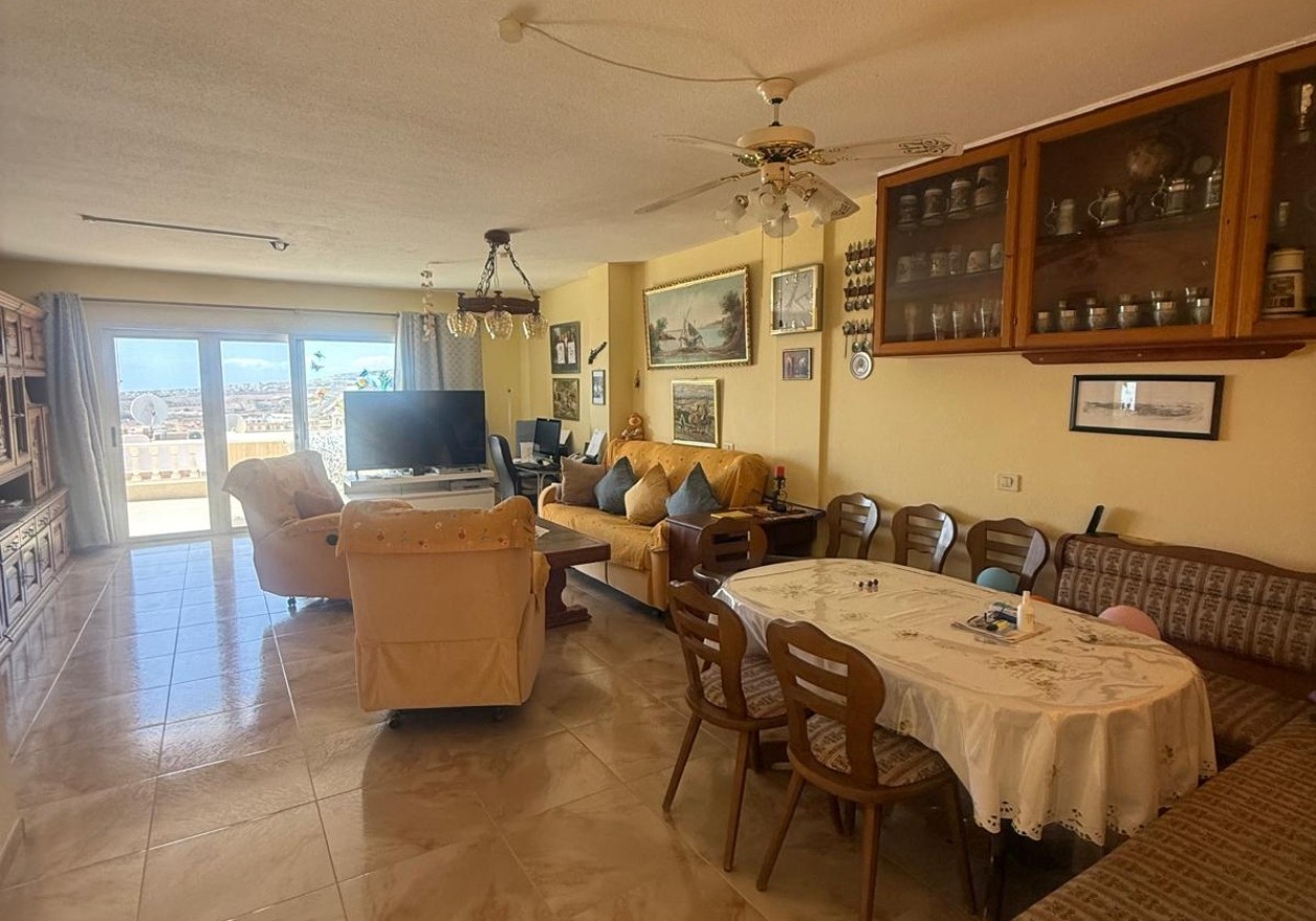 Townhouse with Sea Views in Roque del Conde