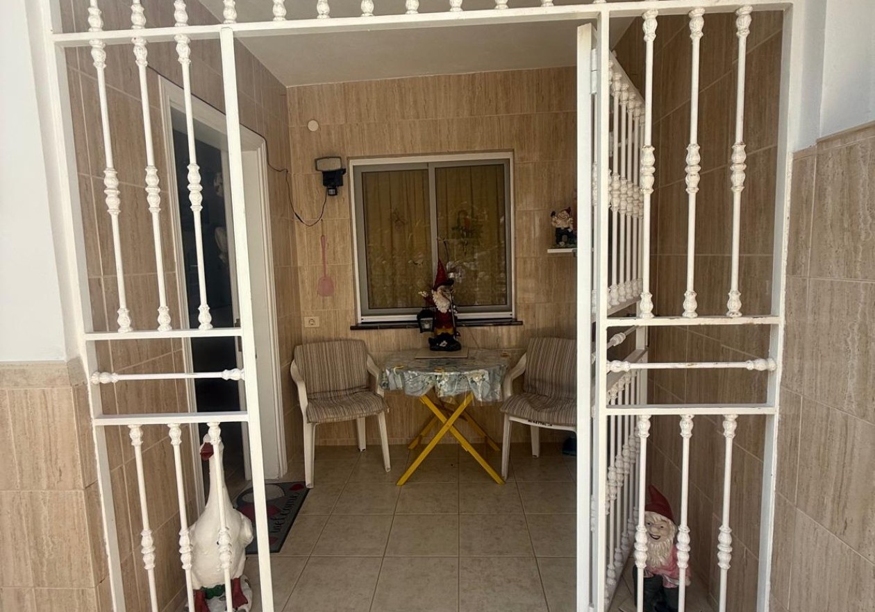 Townhouse with Sea Views in Roque del Conde