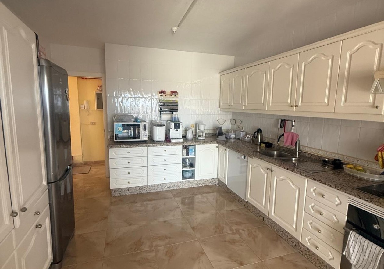 Townhouse with Sea Views in Roque del Conde