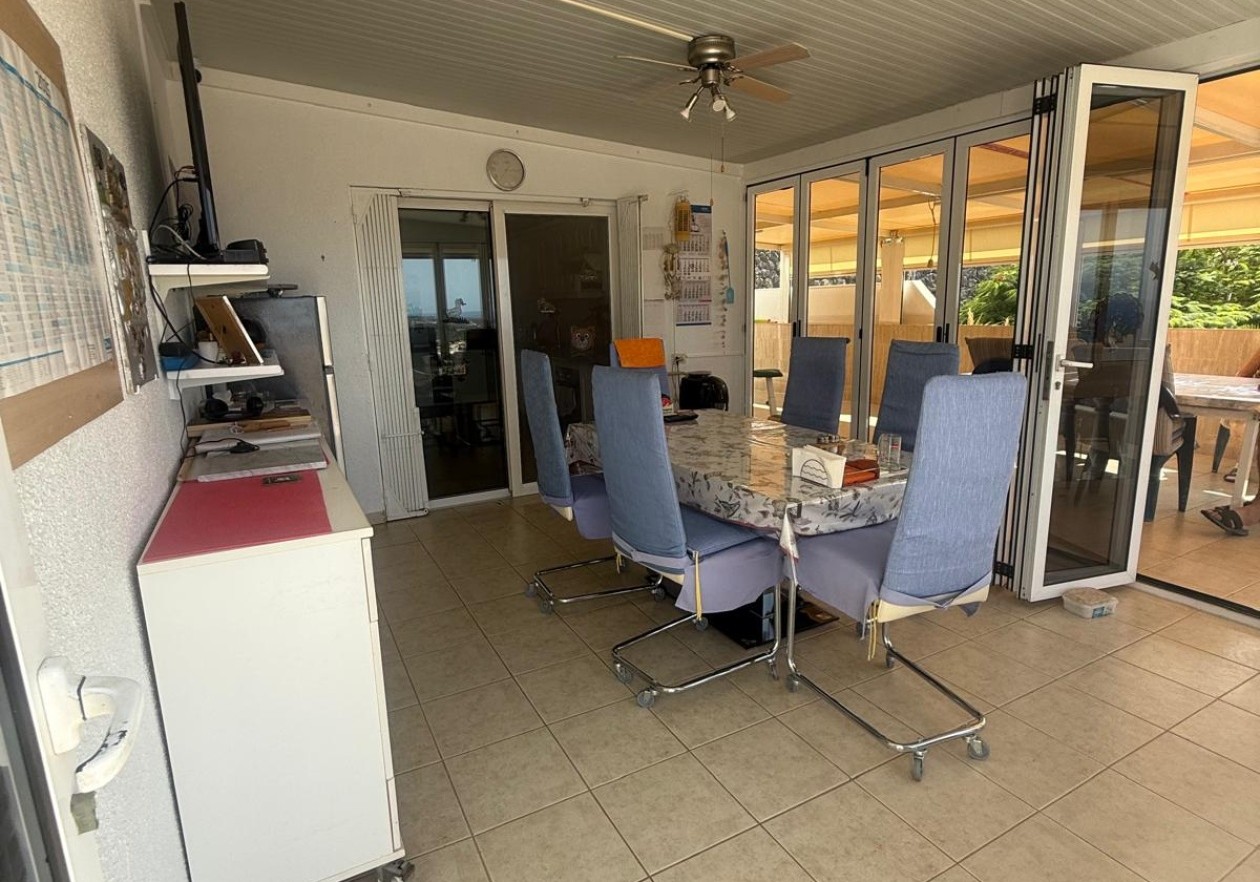 Townhouse with Sea Views in Roque del Conde