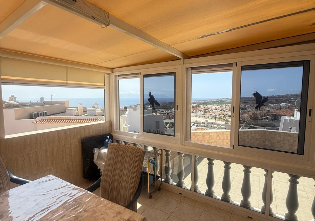 Townhouse with Sea Views in Roque del Conde