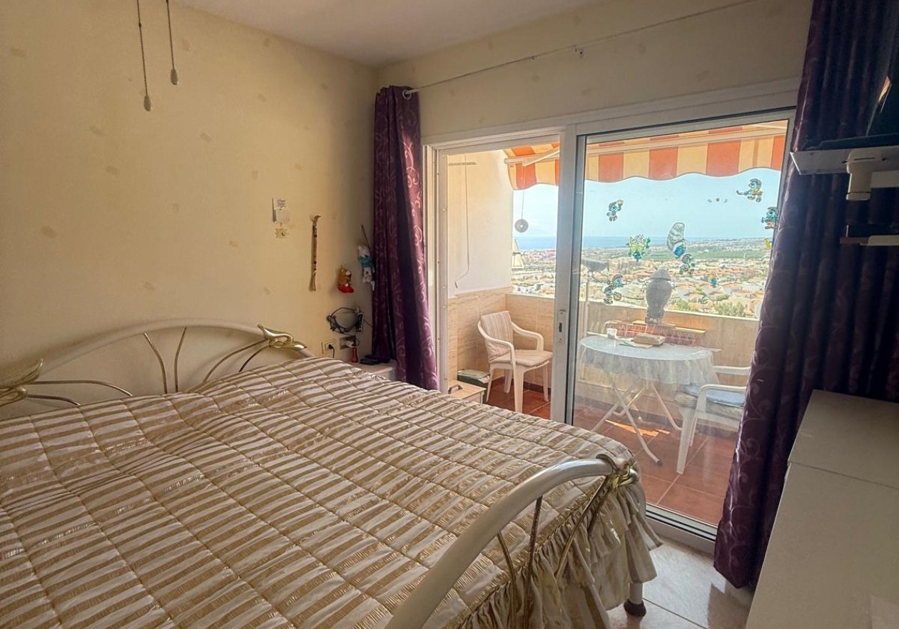 Townhouse with Sea Views in Roque del Conde