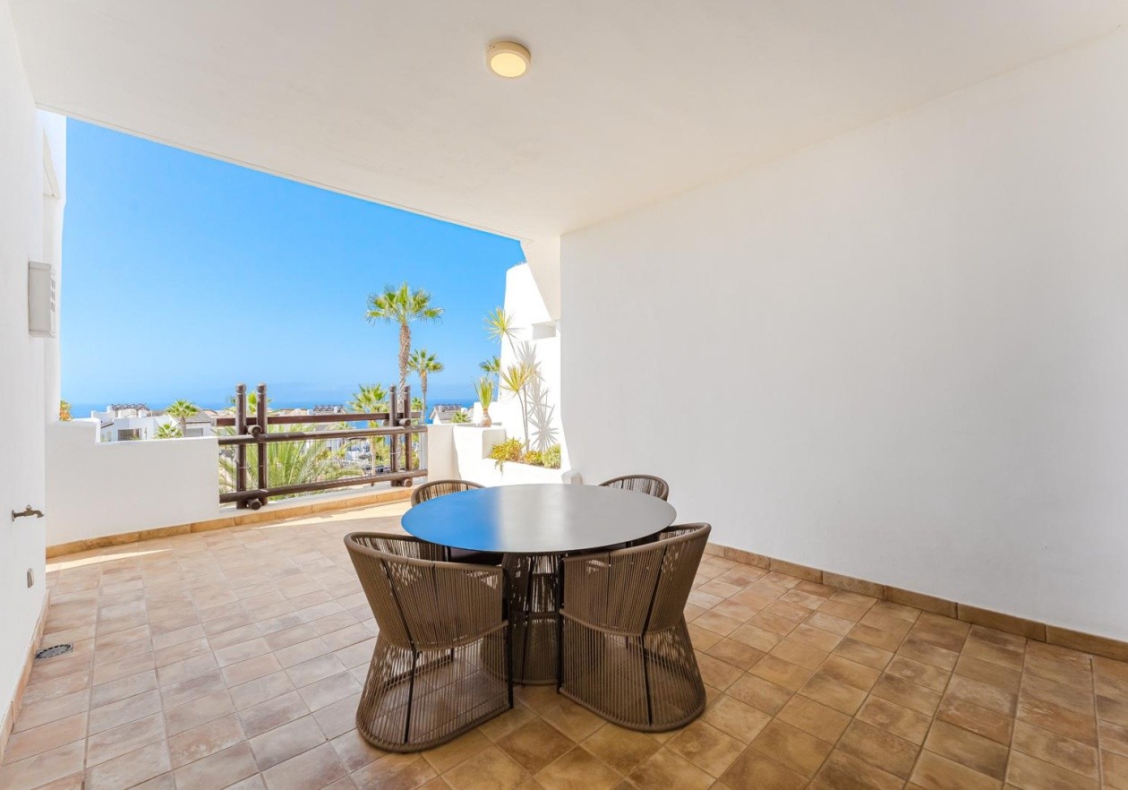 Extraordinary 2-bedroom apartment in Las Terrazas de Abama – Guía de Isora