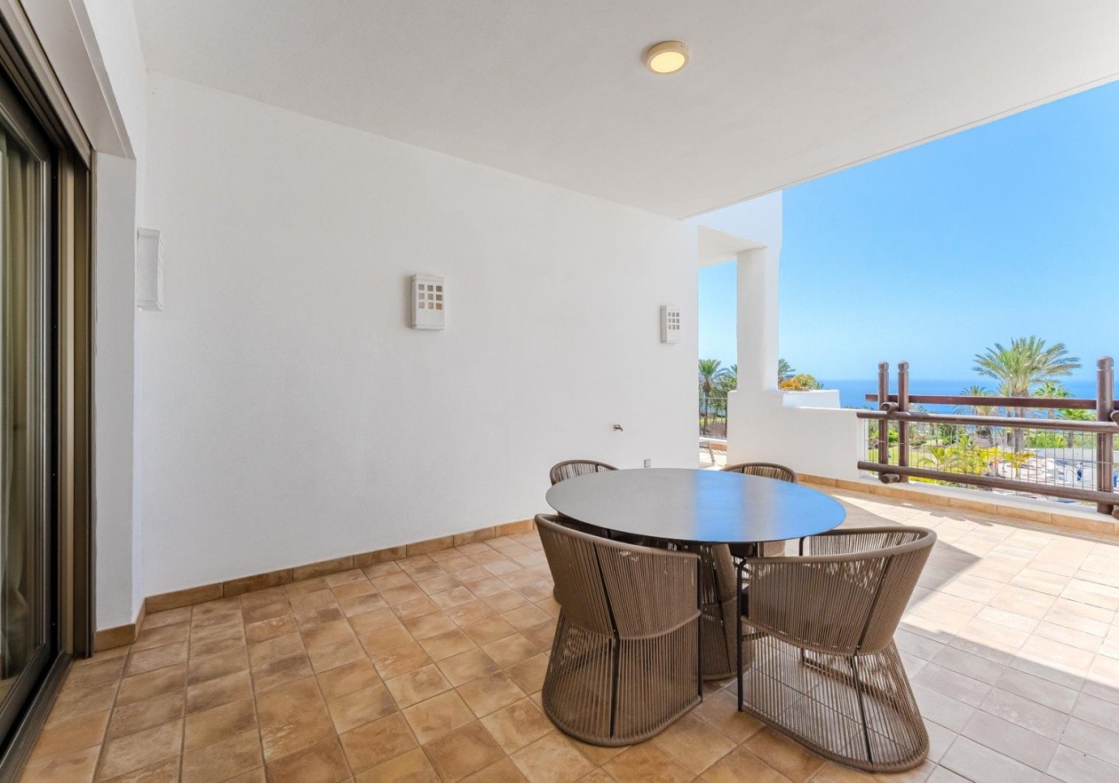 Extraordinary 2-bedroom apartment in Las Terrazas de Abama – Guía de Isora