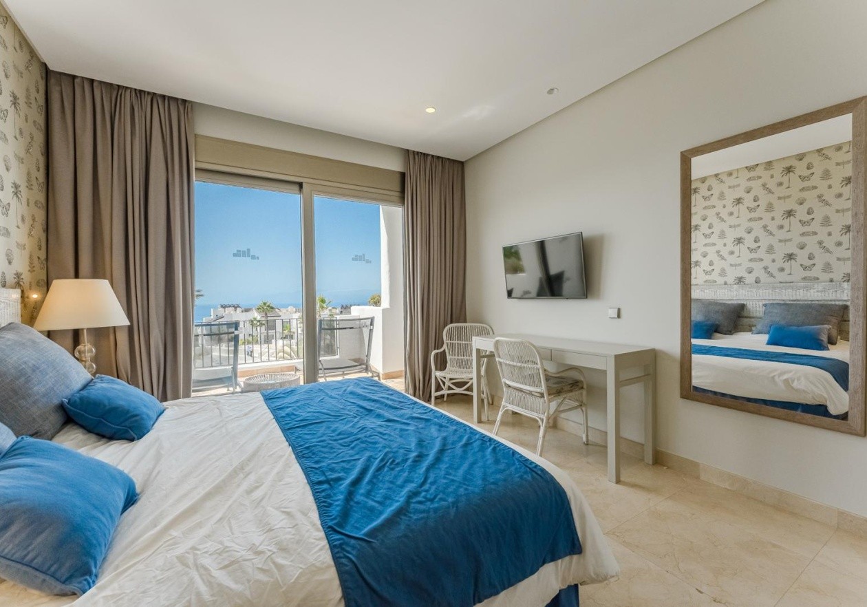 Extraordinary 2-bedroom apartment in Las Terrazas de Abama – Guía de Isora