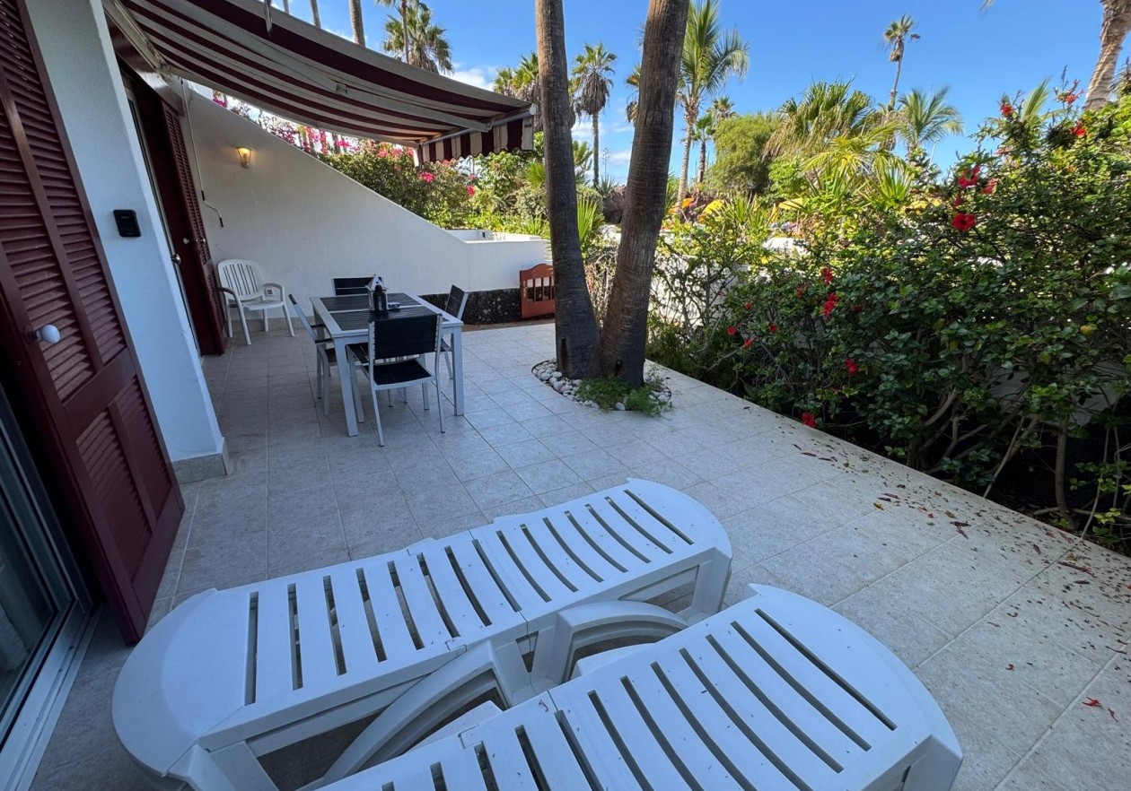 2-bedroom flat with large terrace in Parque Santiago IV