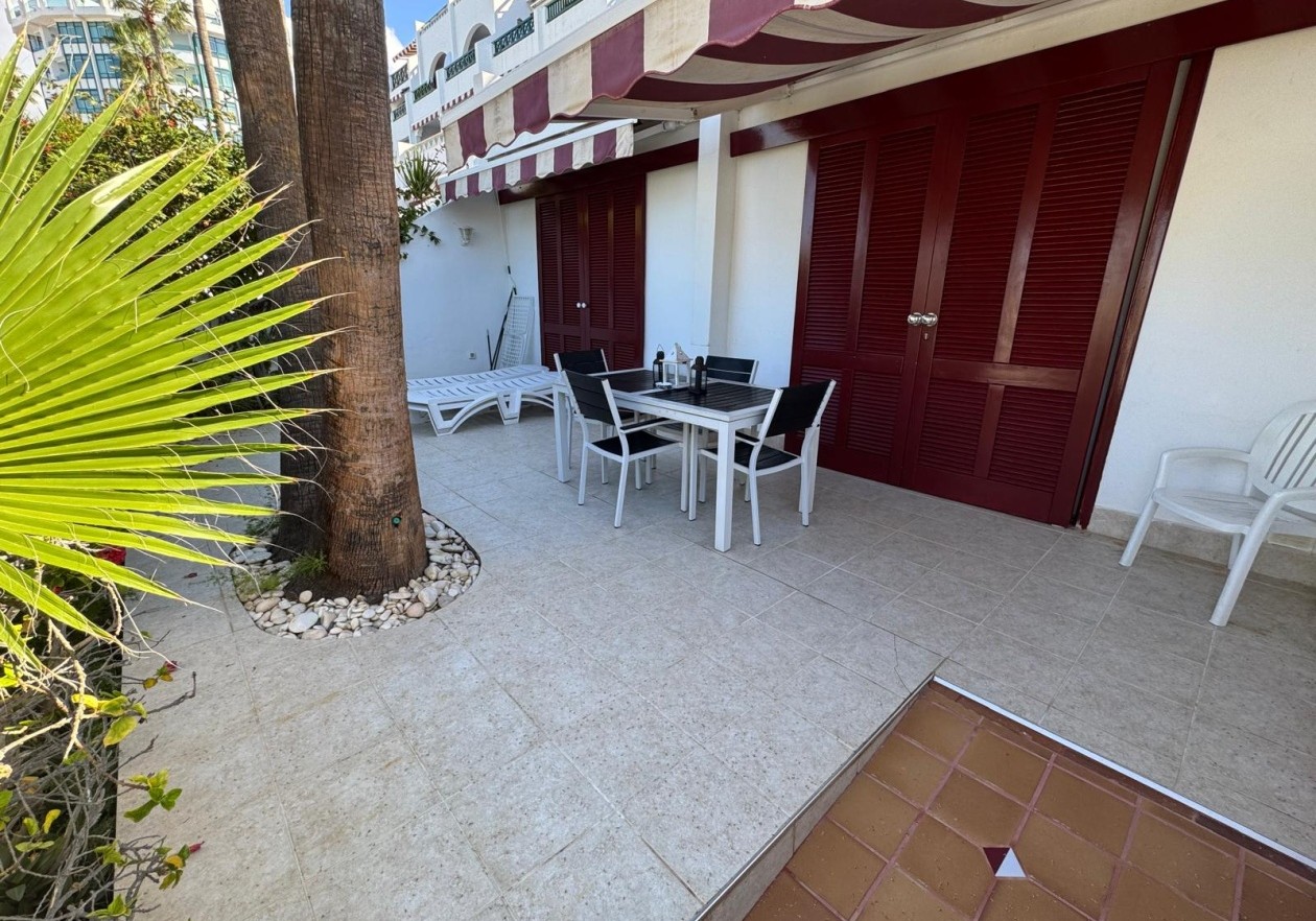 2-bedroom flat with large terrace in Parque Santiago IV