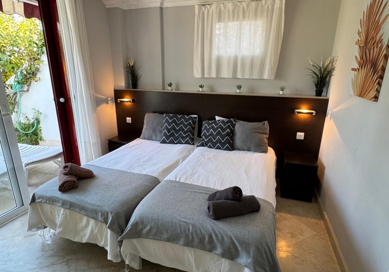 2-bedroom flat with large terrace in Parque Santiago IV