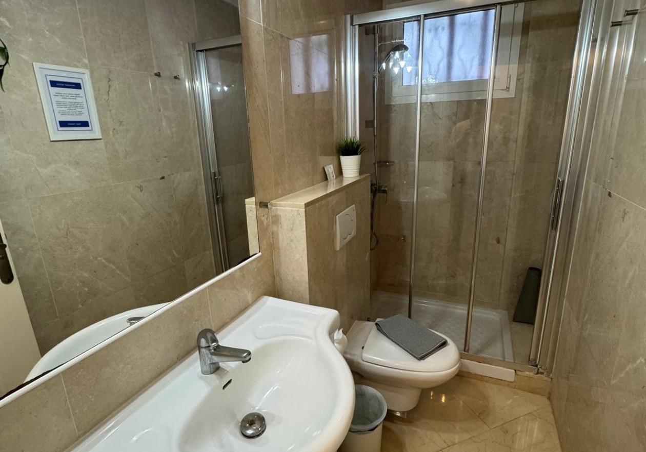 2-bedroom flat with large terrace in Parque Santiago IV