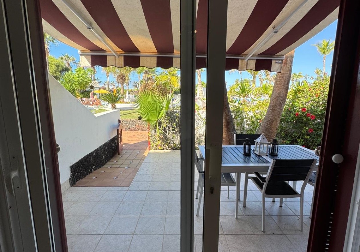 2-bedroom flat with large terrace in Parque Santiago IV