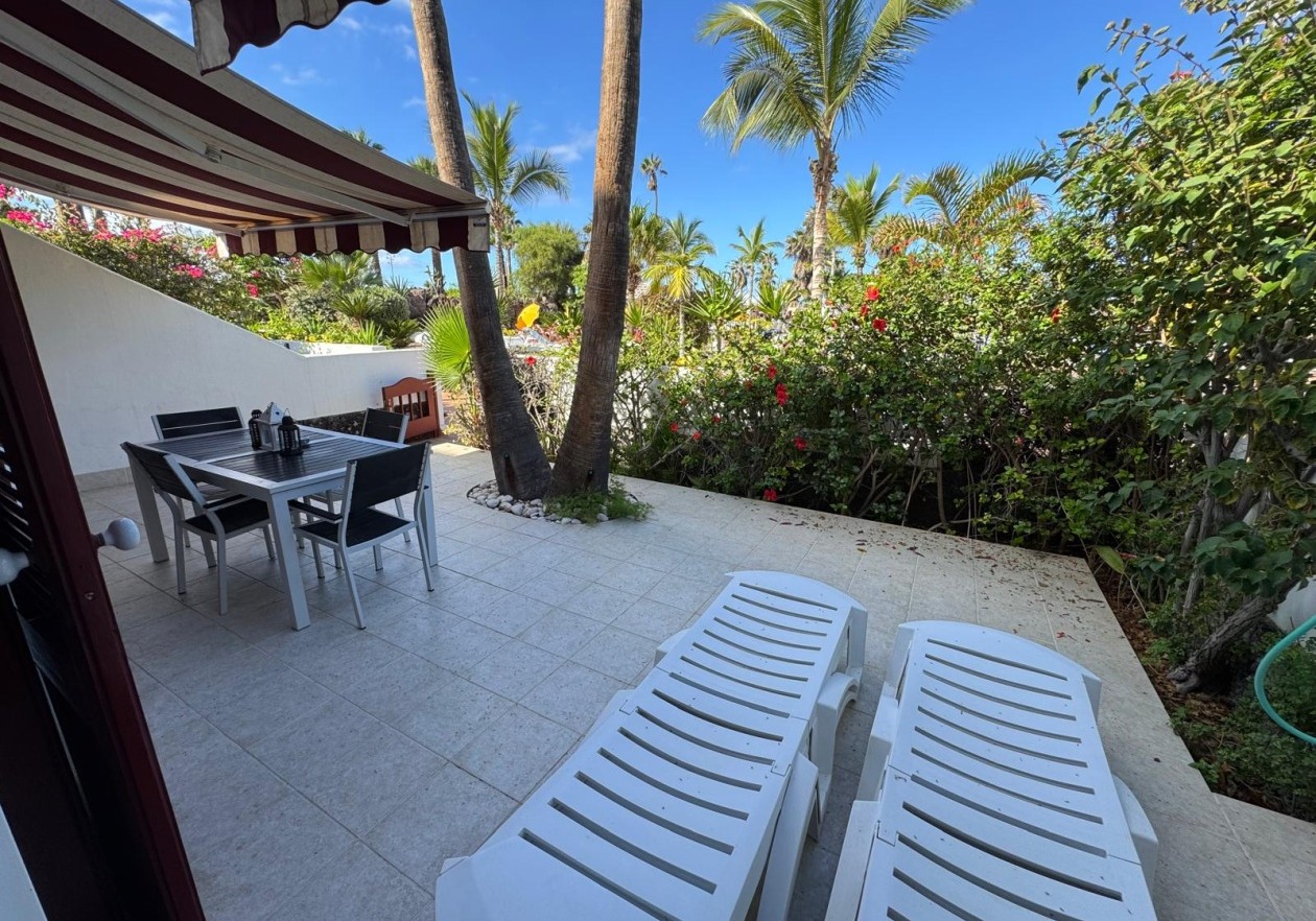 2-bedroom flat with large terrace in Parque Santiago IV