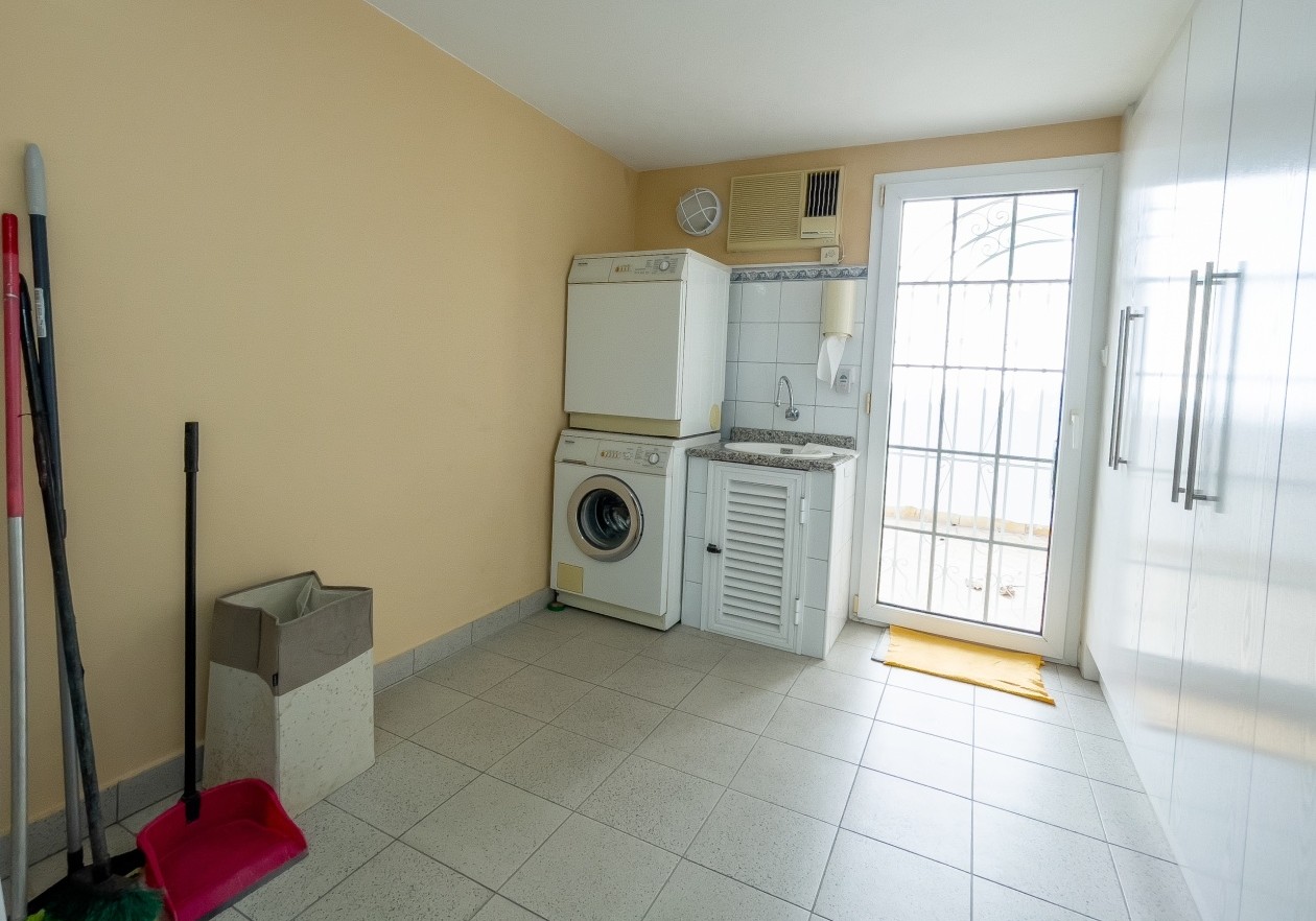 Lujosa villa en el complejo Parque la Duquesa - Bahía del Duque