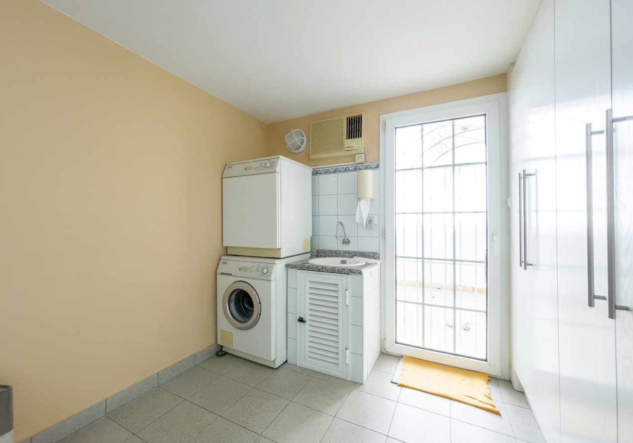 Lujosa villa en el complejo Parque la Duquesa - Bahía del Duque