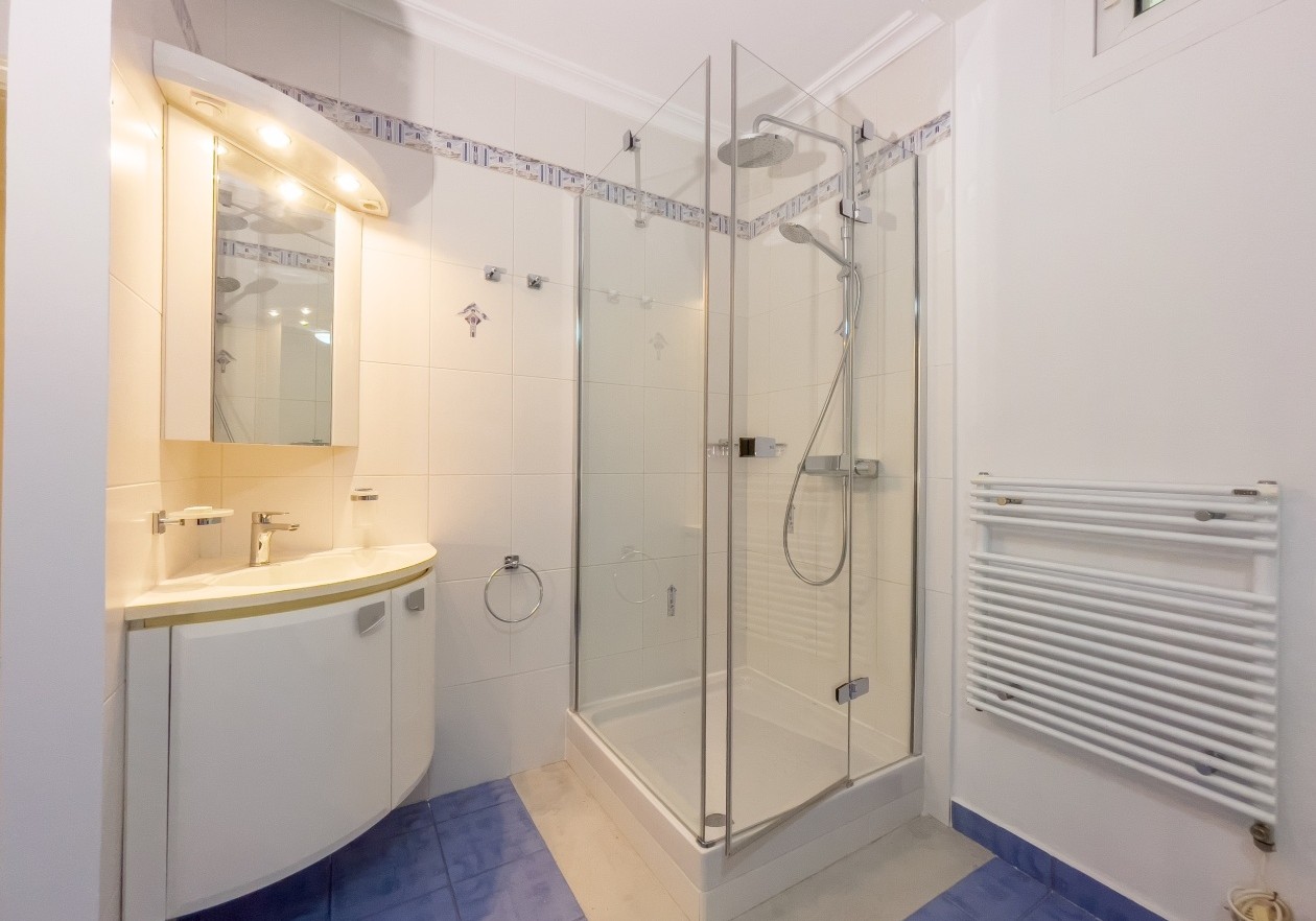 Lujosa villa en el complejo Parque la Duquesa - Bahía del Duque