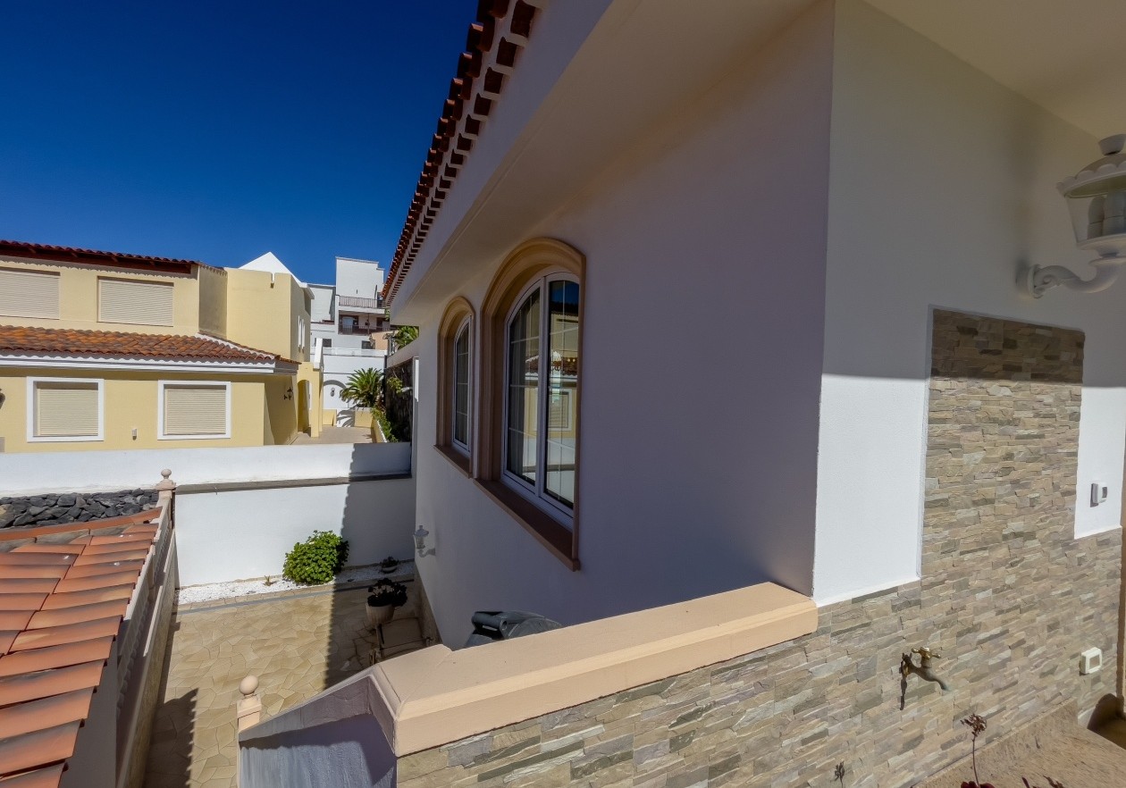 Lujosa villa en el complejo Parque la Duquesa - Bahía del Duque