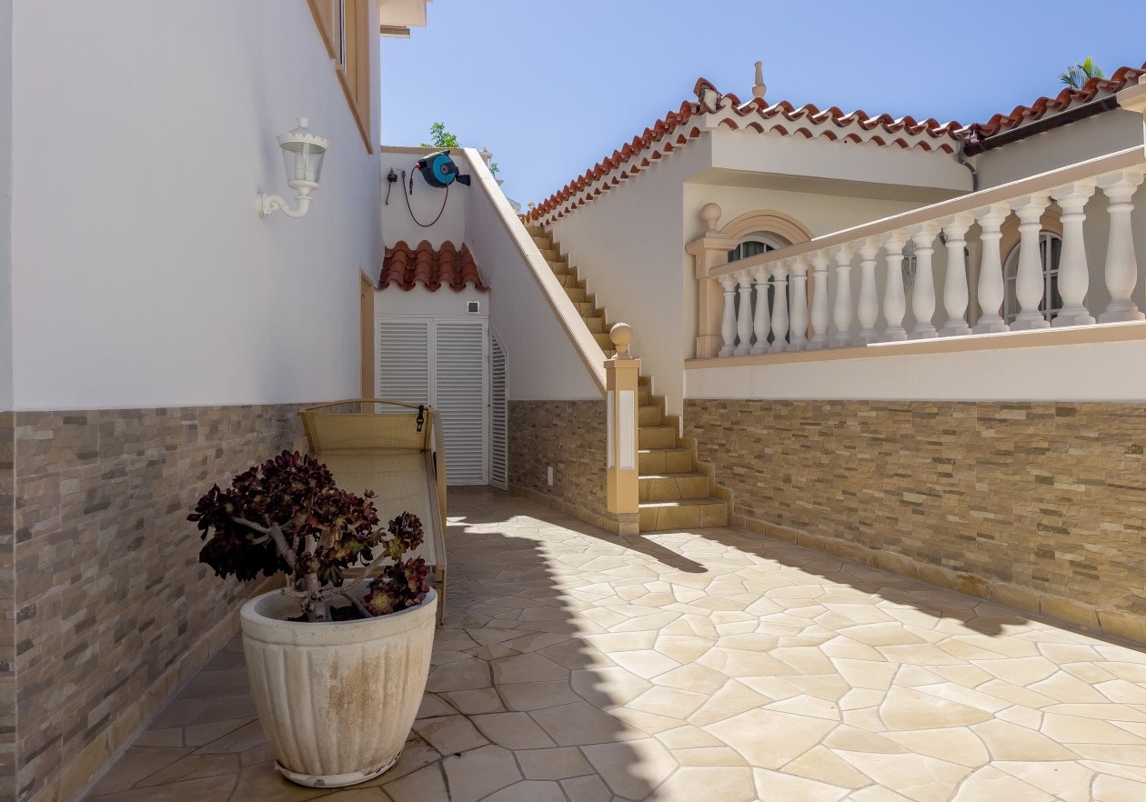 Lujosa villa en el complejo Parque la Duquesa - Bahía del Duque