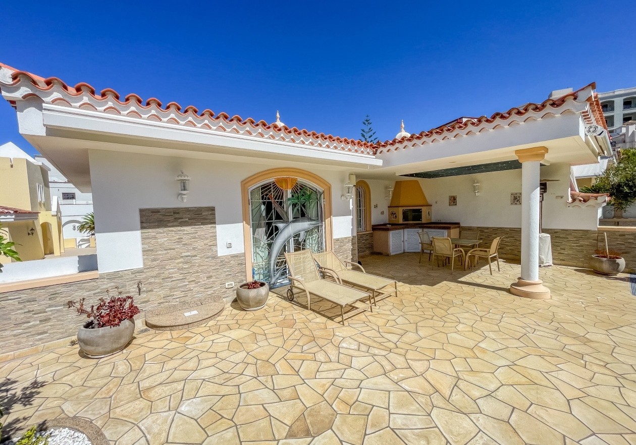 Lujosa villa en el complejo Parque la Duquesa - Bahía del Duque