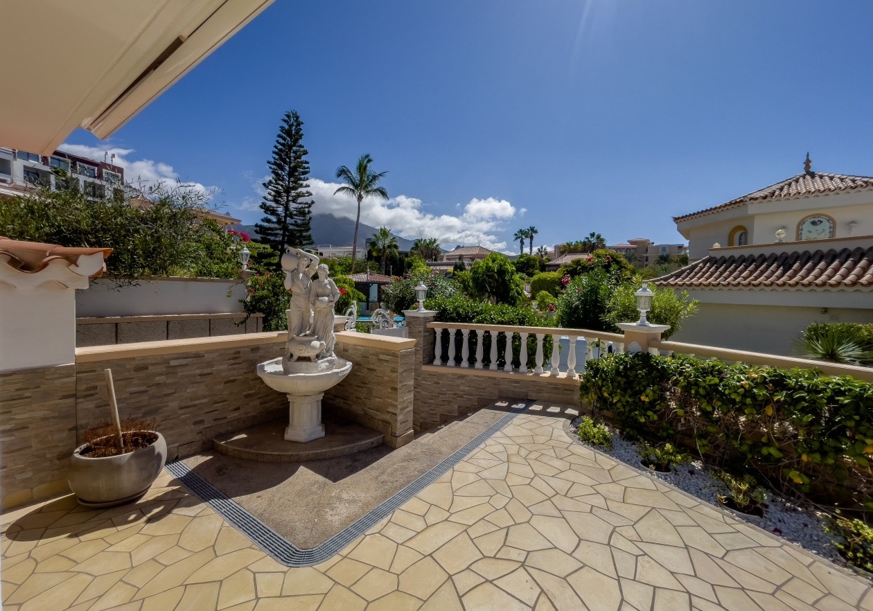 Lujosa villa en el complejo Parque la Duquesa - Bahía del Duque