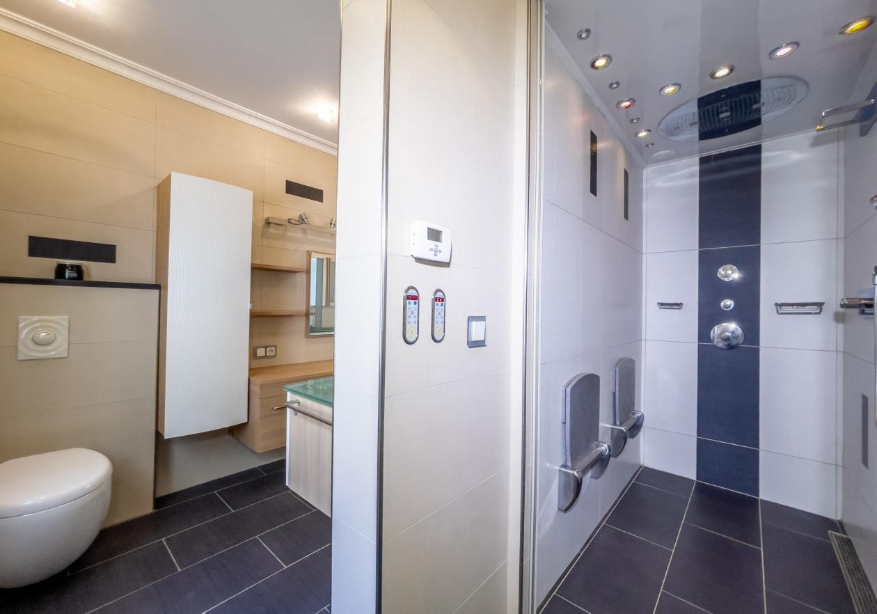 Lujosa villa en el complejo Parque la Duquesa - Bahía del Duque