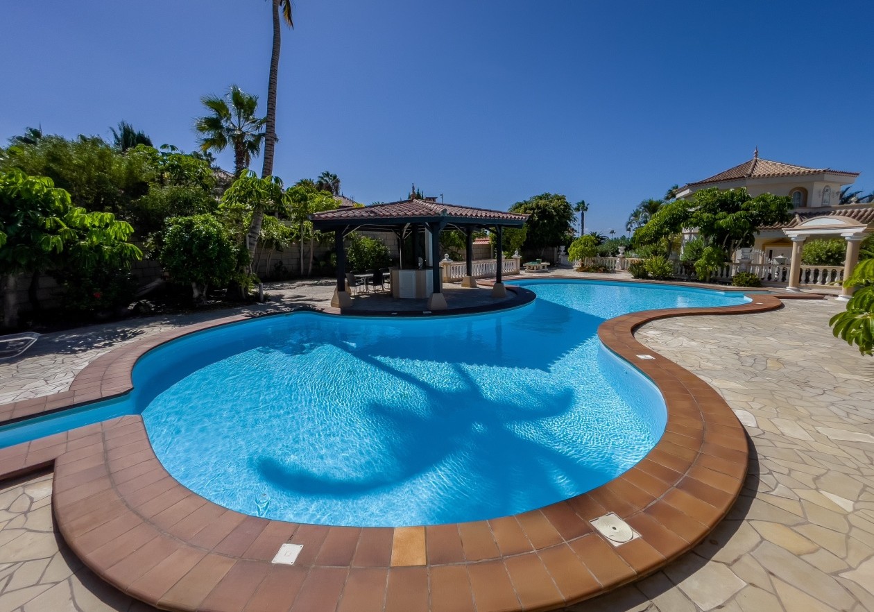 Preciosa villa en el complejo Parque La Duquesa en Bahía del Duque - Adeje