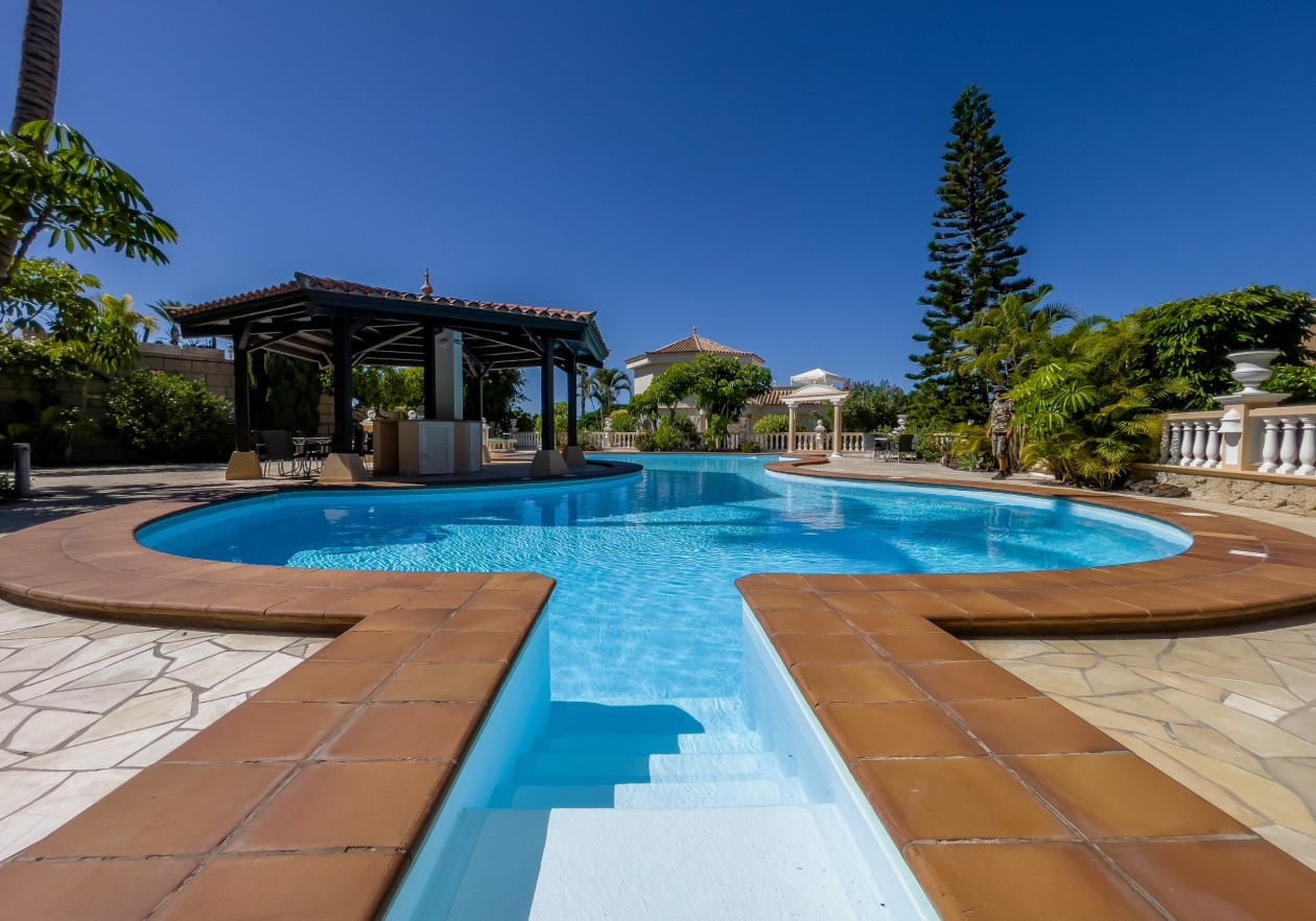 Preciosa villa en el complejo Parque La Duquesa en Bahía del Duque - Adeje