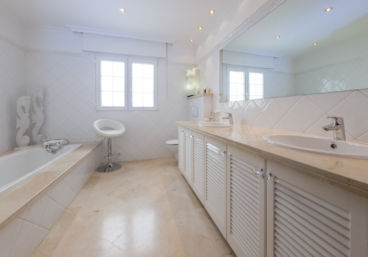 Preciosa villa en el complejo Parque La Duquesa en Bahía del Duque - Adeje