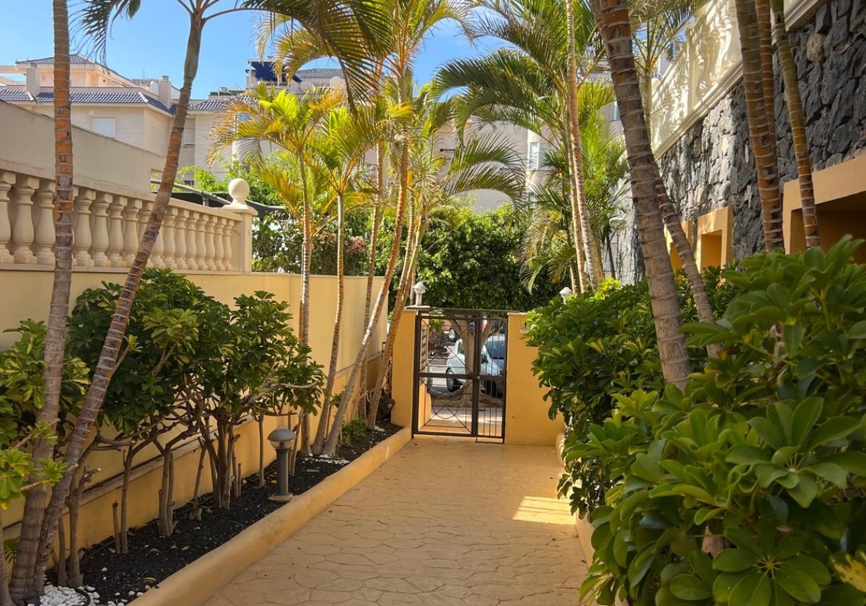 Apartamento con vistas al mar en Parque Tropical – Los Cristianos