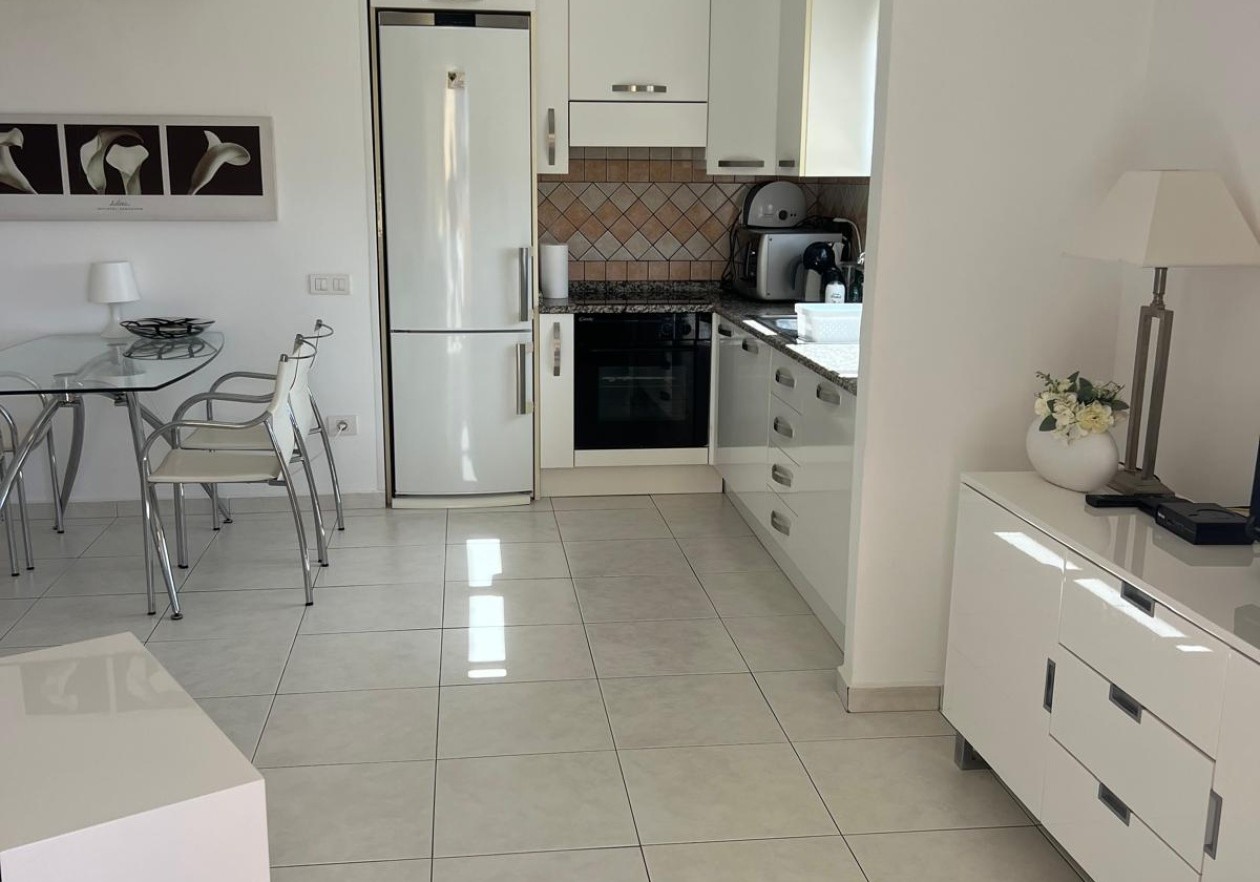 Apartamento con vistas al mar en Parque Tropical – Los Cristianos